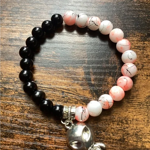 Bracelets - Picture 5 of 12